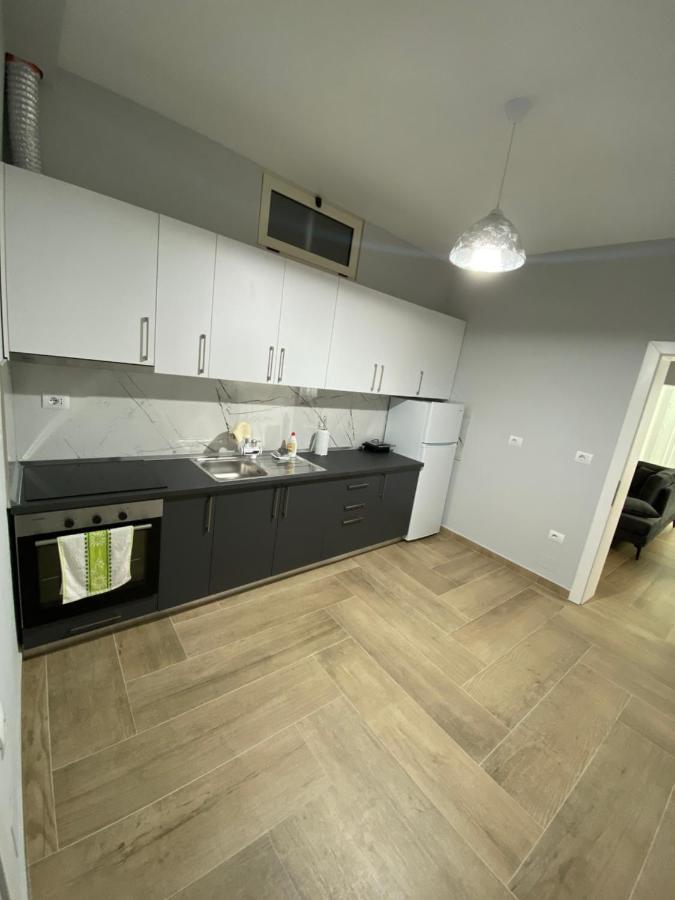 Eagle'S Nest Apartment Shkodër Екстериор снимка