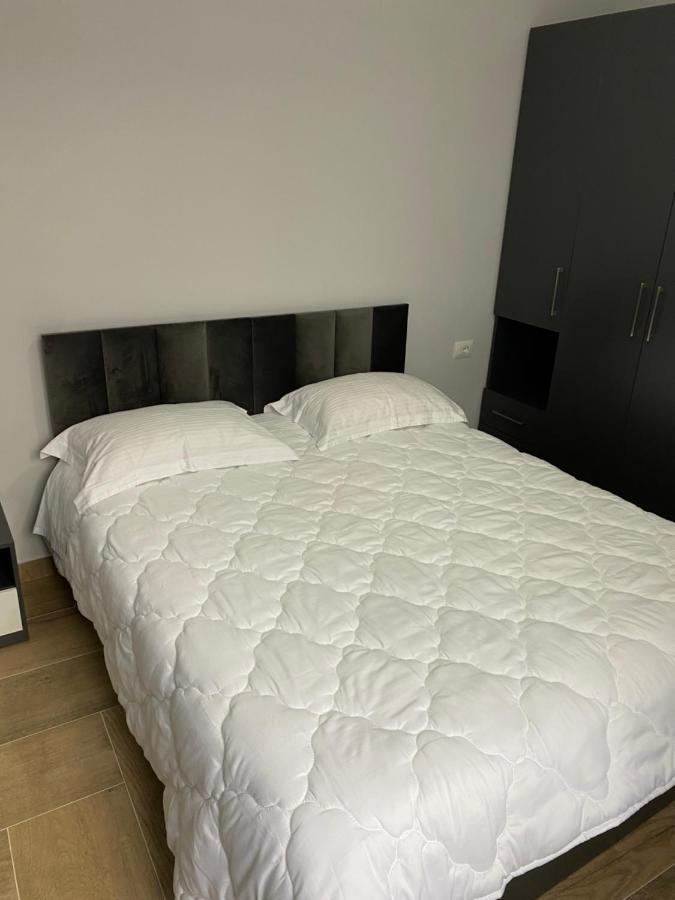 Eagle'S Nest Apartment Shkodër Екстериор снимка