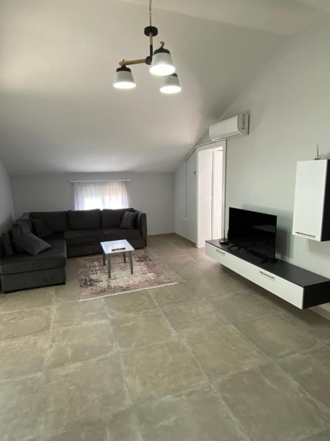 Eagle'S Nest Apartment Shkodër Екстериор снимка