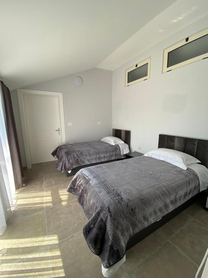Eagle'S Nest Apartment Shkodër Екстериор снимка