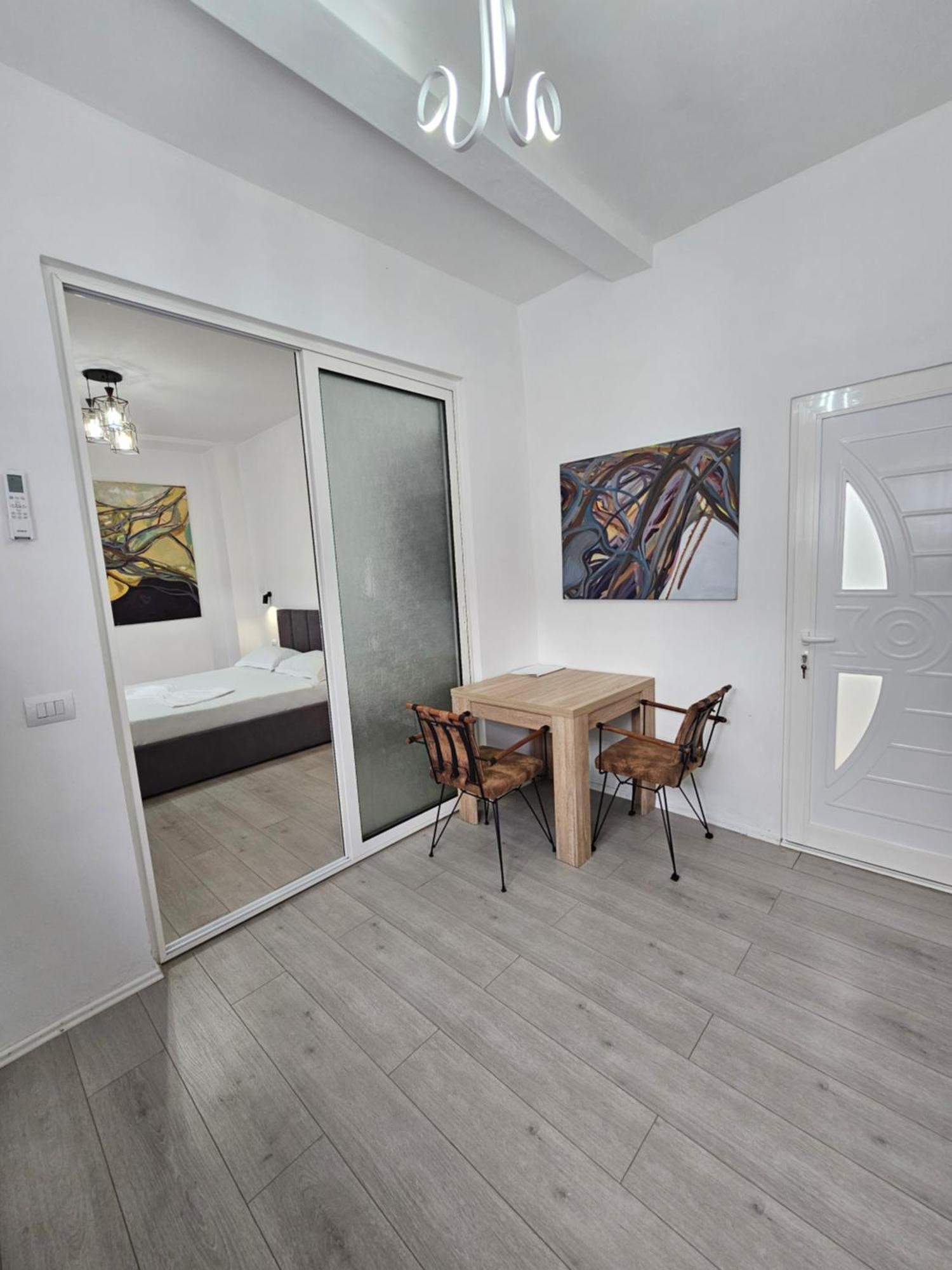 Eagle'S Nest Apartment Shkodër Екстериор снимка